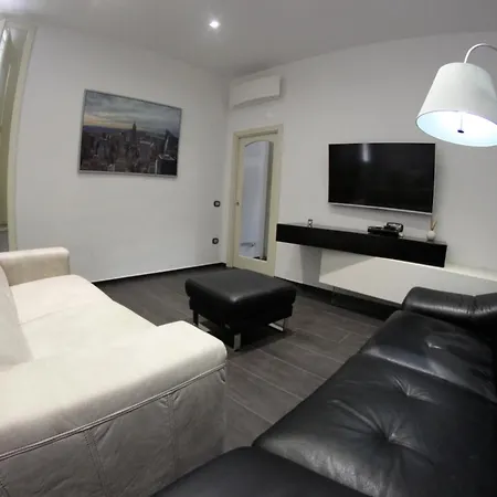 Royal Apt *