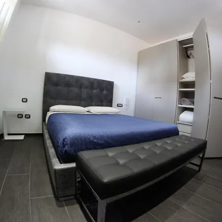 Royal Apt Apartment *